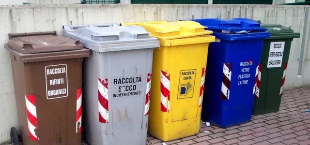 Catanzaro, rifiuti: oggi non verrà eseguito il ritiro dell’organico