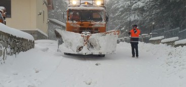 Neve, nel reggino al lavoro per liberare interi nuclei abitativi da isolamento