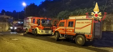 Notte impegnativa per le squadre dei vigili del fuoco del Comando di Catanzaro( FOTO)