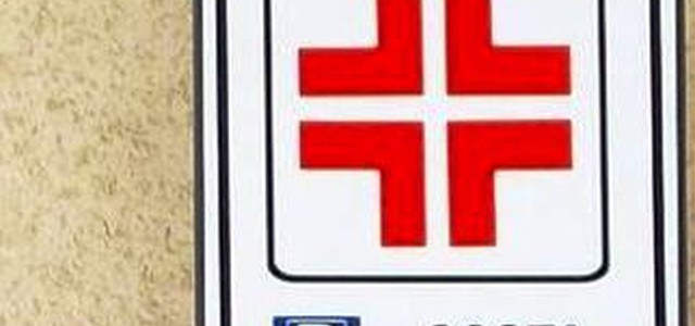 Disposti stalli sosta dieci minuti vicino farmaci
