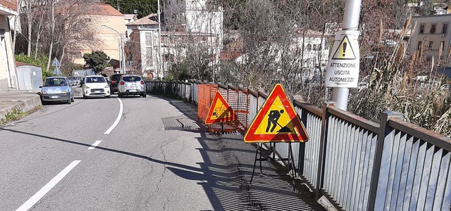 Catanzaro, disagi in strada a Rione Samà, il Comitato di Quartiere: "Gli interventi d’urgenza, per questa amministrazione, sono un optional"