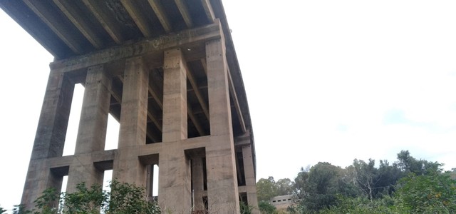 Dramma a Reggio Calabria, si lancia dal viadotto autostradale