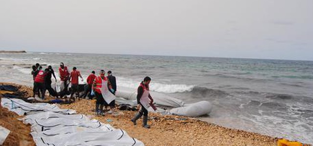 Migranti: Libia, trovati 74 corpi sulla costa a ovest