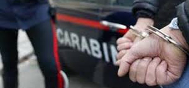 ARRESTATO DAI CARABINIERI IL RAPINATORE DI FERRAGOSTO: AVEVA AGGREDITO UN MAROCCHINO PER SOTTRARGLI UN TELEFONINO E DEL CONTANTE.