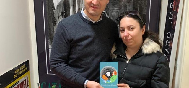 LA GIURISTA RITA TULELLI DONA ALLA BIBLIOTECA COMUNALE “DE NOBILI" DUE VOLUMI DEDICATI AI COLLABORATORI DI GIUSTIZIA