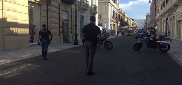 Falso allarme bomba a Reggio, telefonata anonima crea apprensione