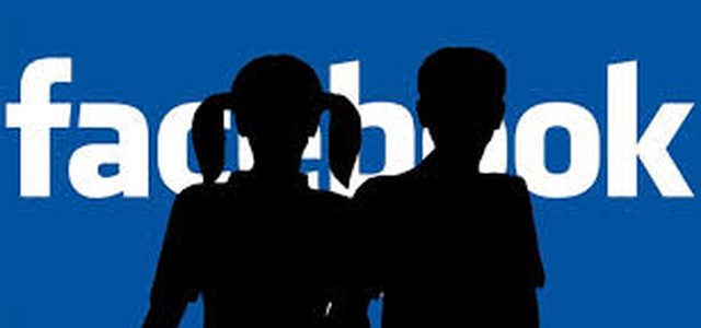CODACONS: PERICOLOSE LE FOTO DEI MINORI SUI SOCIAL