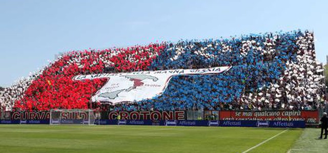 Crotone, antivigilia di preghiera