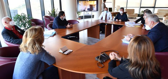 Emergenza Covid, dalla Regione nuovi aiuti per lavoratori e imprese