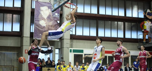 Basket, gara 1 va al Lamezia