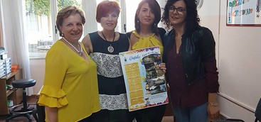 Un calendario con alcune immagini delle "bellezze" di Girifalco