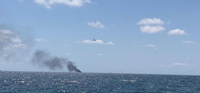 Barcone in fiamme, indagati i "finanzieri-eroi"