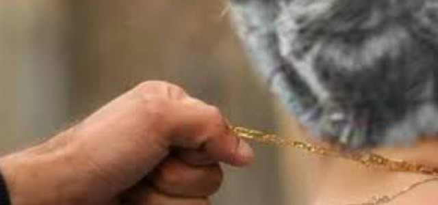 Scippo ad anziana, catturati i due rapinatori