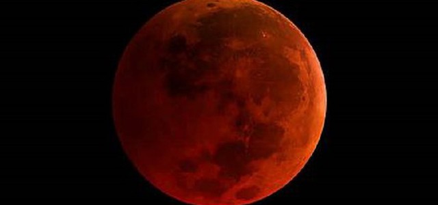 La superluna in technicolor