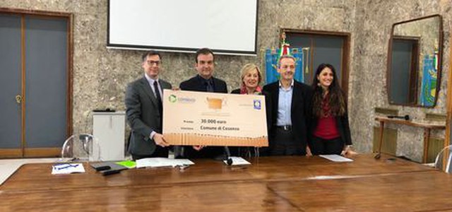 Cosenza campione riciclo carta e cartone
