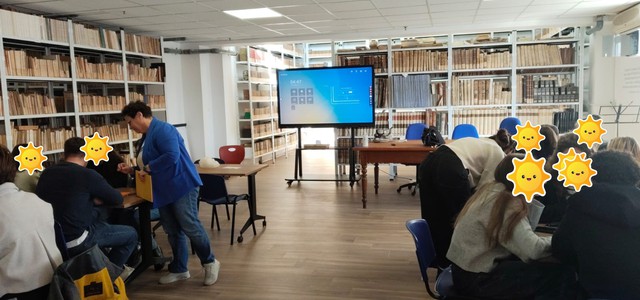 Al Liceo Classico Galluppi il primo incontro del progetto "Panchine rosse" per contrastare la violenza di genere