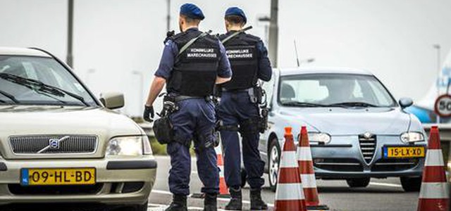 Auto contro folla ad Amsterdam, 5 feriti