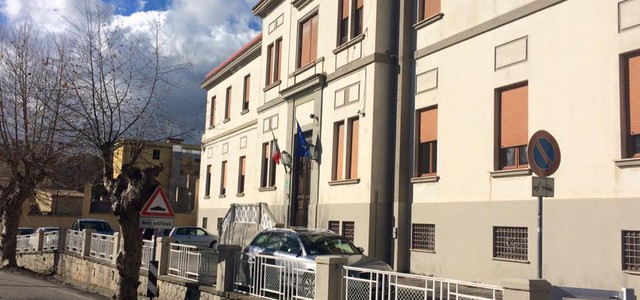 Due detenuti minorenni mettono in subbuglio carcere minorile Catanzaro, Sappe: "E' una polveriera"