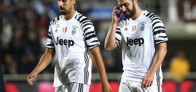 Serie A l'Atalanta rallenta la corsa della Juventus, finisce 2-2