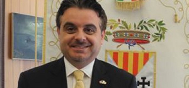 Tre medici americani in pensione vogliono trasferirsi nel Catanzarese per curare gratis gli anziani