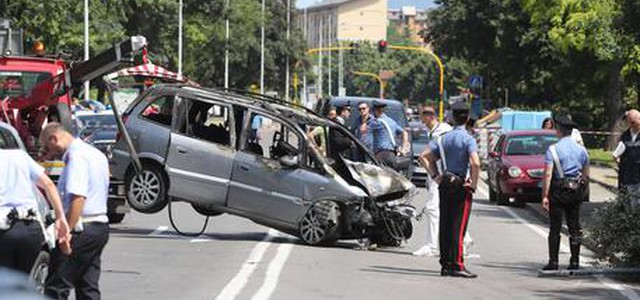 Folle inseguimento tra auto a Firenze, morte encefalica per ragazzo 29enne
