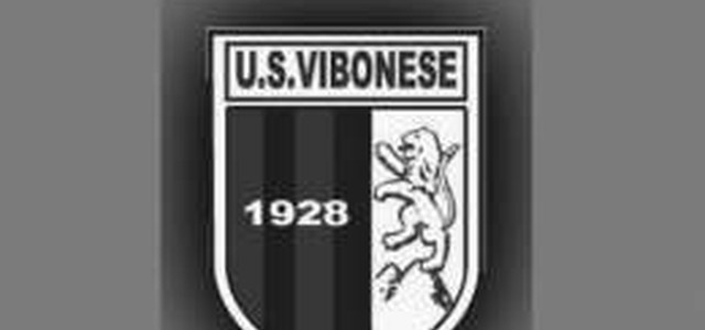 Protesta clamorosa della Vibonese. Sito ufficiale in lutto 