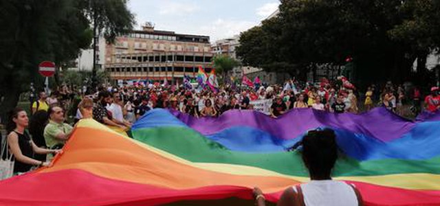 Oltre duemila persone a Reggio per il Gay Pride