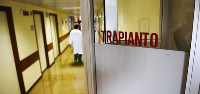 Deceduto dopo incidente stradale dona organi, fegato a Catanzaro per trapianto