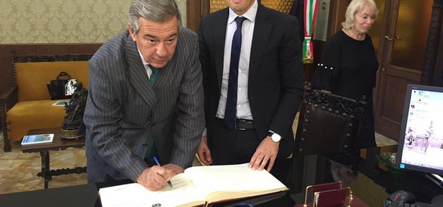 Vicesindaco Cardamone riceve ambasciatore argentino in Italia
