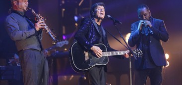 Gianni Morandi incanta Reggio: il 19 luglio secondo concerto alla Summer Arena di Soverato