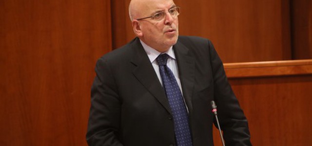Oliverio indagato per abuso d'ufficio