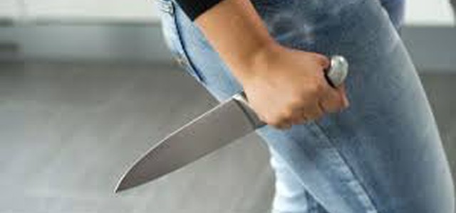 Casabona (KR) – Accoltella la madre dopo una lite in casa: 40enne arrestata.