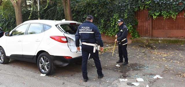 Donne fanno meno incidenti ma solo il 46% proprietaria dell'auto