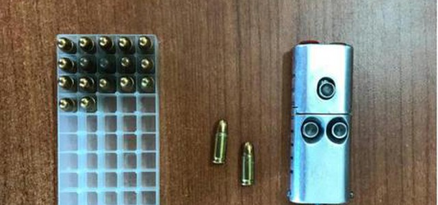Trovato in possesso di pistola grande come pendrive, arrestato