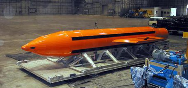 Afghanistan, Trump ordina di lanciare la 'madre di tutte le bombe'