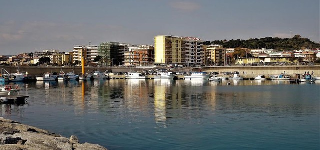 Pontili a Catanzaro, la 'Nettuno Bay' ricorre al Tar contro l'esclusione dall'aggiudicazione dei lotti