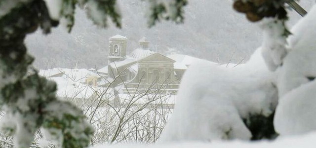 Italia nella morsa di neve, ghiaccio e vento: cinque vittime, quattro sono clochard