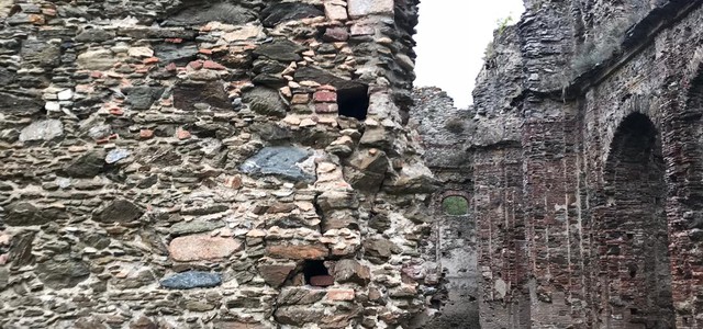 Interrogazione parlamentare sull' abbazia di Corazzo