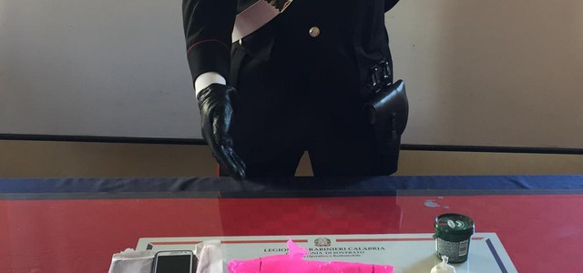 Soverato, deteneva un’arma clandestina in un terreno: i Carabinieri arrestano un 41enne
