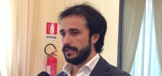 CAPUTO CEDE ALLA STRUMENTALIZZAZIONE 
