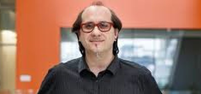 Il catanzarese Davide Ruggero "smantella" le cellulle tumorali.