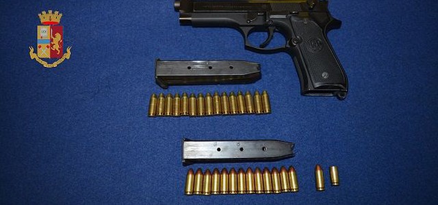 Tenta rapina al Mc Drive e spara colpo di pistola, arrestato 43enne