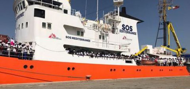 CORIGLIANO: MIGRANTI, 262 MINORI A BORDO DELL’ACQUARIUS 