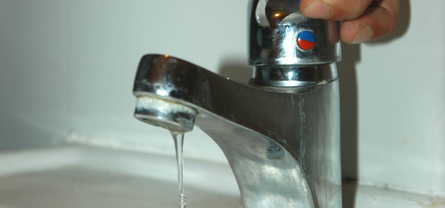 Acqua, sospensione a S.Antonio, Mater Domini e Barone