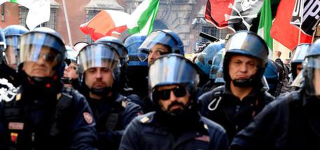Uber, Raggi in piazza con i tassisti. Sesto giorno di protesta, manifestazione a Montecitorio