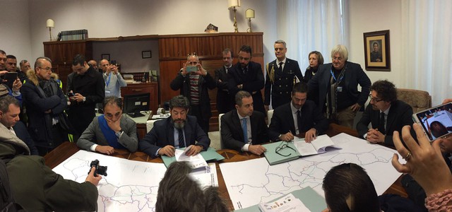 Toninelli firma accordo Anas: passano sotto sua gestione 283 km di strade