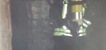 Fiamme a casolare, distrutto magazzino
