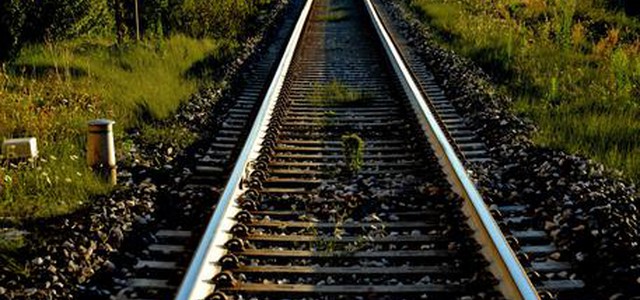 Incidenti lavoro:intrappolato in macchina operatrice, muore operaio