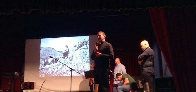 Esibizione a Lamezia degli Scalzi Musici Silvani 