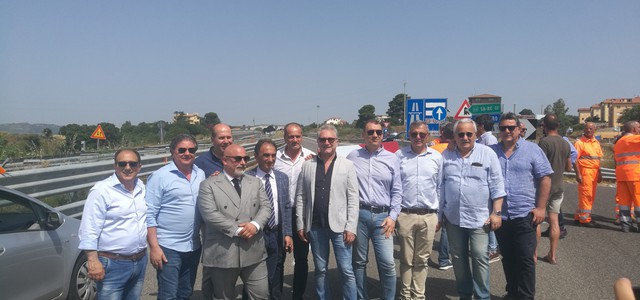INAUGURATA LA NUOVA ARTERIA CHE COLLEGA CATANZARO LIDO CON GERMANETO